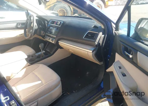 2017 Subaru Outback 2.5I Premium z USA, uszkodzony, nr VIN 4S4BSAFC3H3247173